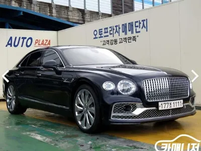 Bentley Flying Spur · 2022 год
