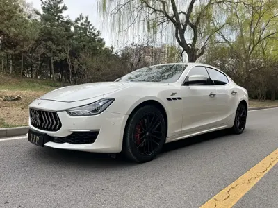 Maserati Ghibli · 2023 год