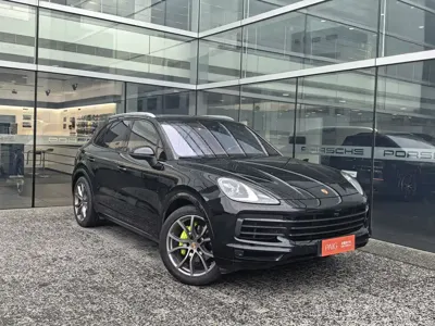 Porsche Cayenne Hybrid 2023, 57000 км, за 438000 CNY - фото 2