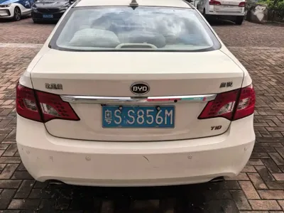 BYD Surui 2014, 76000 км, за 16800 CNY