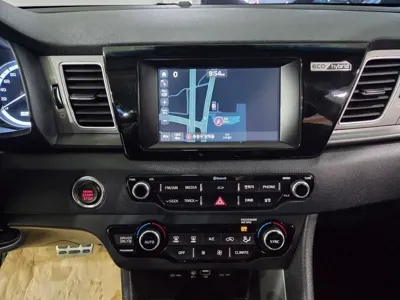Kia Niro 2017, 174643 км, за 99990000 KRW - фото 8