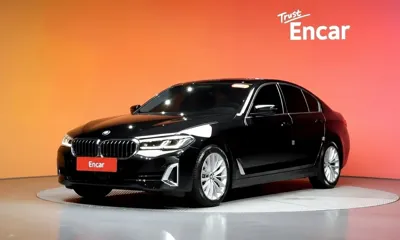 BMW 5-Series · 2021 год