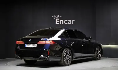 BMW 5-Series 2024, 13638 км, за 84900000 KRW