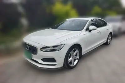 Volvo S90 · 2017 год