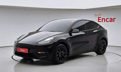 Tesla Model Y · 2022 год