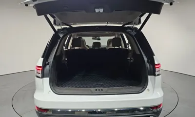 Lincoln Aviator 2023, 22359 км, за 54990000 KRW - фото 20