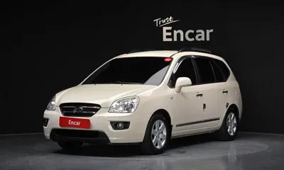 Kia Carens · 2009 год
