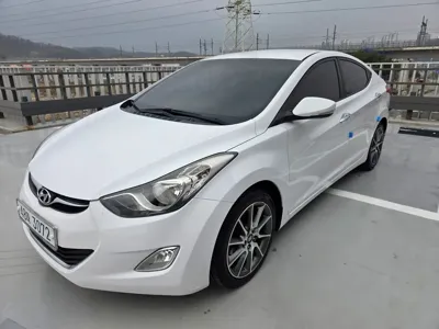Hyundai Avante · 2012 год