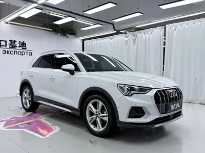 Audi Q3 2022, 32000 км, за 169800 CNY