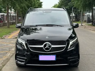 Mercedes-Benz V-Class 2023, 36000 км, за 285200 CNY