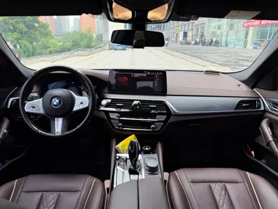 BMW 5 Series 2023, 60000 км, за 209800 CNY - фото 14