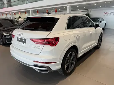 Audi Q3 2023, 22000 км, за 193800 CNY