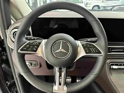 Mercedes-Benz V-Class 2025, 13000 км, за 466000 CNY - фото 14