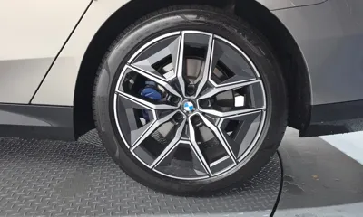 BMW 5-Series 2025, 9727 км, за 99990000 KRW - фото 21