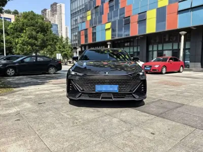 Changan UNI-V 2022, 38000 км, за 48500 CNY