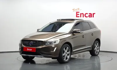 Volvo XC60 · 2015 год