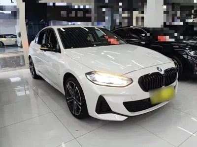 BMW 1 Series 2023, 19200 км, за 87300 CNY