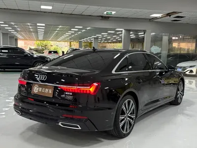 Audi A6L 2022, 24800 км, за 241800 CNY - фото 9