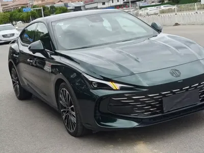 MG MG7 2023, 32000 км, за 71500 CNY