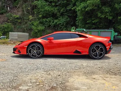 Lamborghini Huracan 2020, 4000 км, за 287000000 KRW