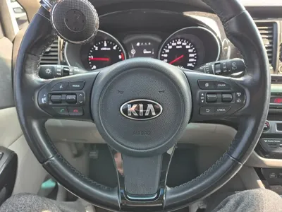 Kia Canival 2015, 136838 км, за 10500000 KRW - фото 12