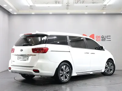 Kia Canival 2019, 104044 км, за 11900000 KRW