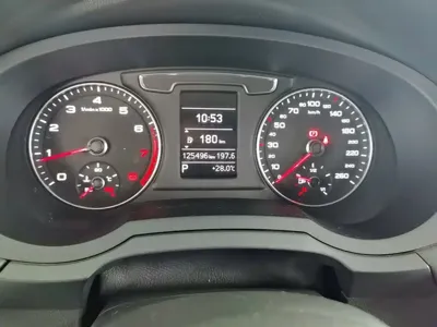 Audi Q3 2016, 125500 км, за 47800 CNY - фото 12