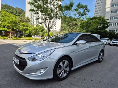 Hyundai Sonata · 2012 год