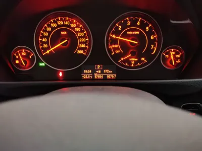 BMW 3 Series 2017, 87800 км, за 77435.67 CNY - фото 13