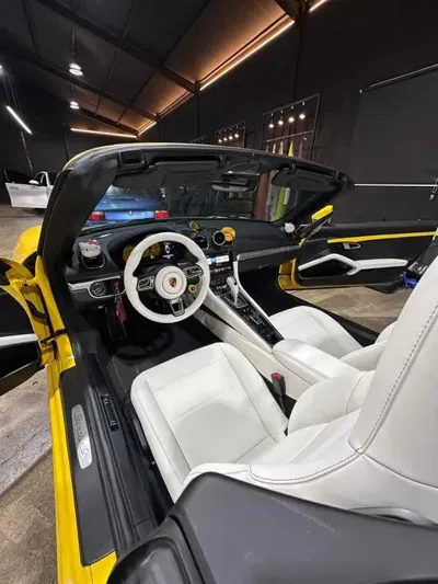 Porsche 718 2018, 83000 км, за 57000000 KRW