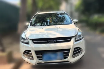 Ford Kuga 2013, 92100 км, за 38455.02 CNY