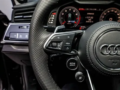 Audi Q8 · 2023 год