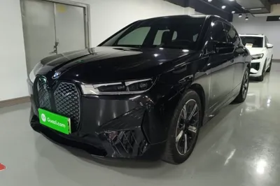 BMW iX · 2023 год