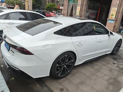 Audi A7 2023, 37000 км, за 277800 CNY