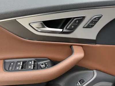 Audi Q7 2019, 69000 км, за 208000 CNY - фото 7