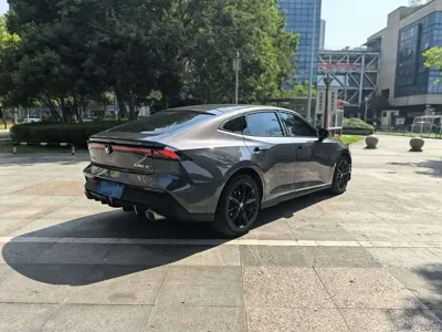 Changan UNI-V 2022, 38000 км, за 48500 CNY
