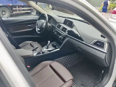BMW 3 Series 2018, 99000 км, за 66000 CNY