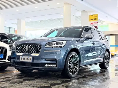 Lincoln Aviator · 2022 год