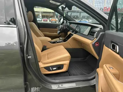 Li Auto Li ONE 2020, 88000 км, за 105800 CNY - фото 10