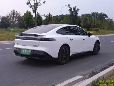 eπ eπ007 2024, 27000 км, за 68000 CNY