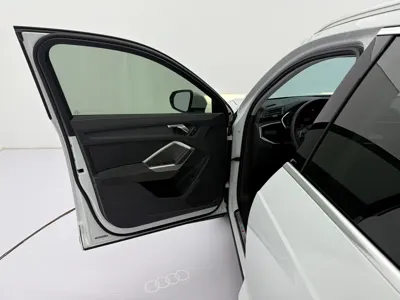 Audi Q3 2025, 35000 км, за 192800 CNY - фото 20