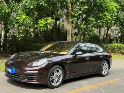 Porsche Panamera · 2015 год