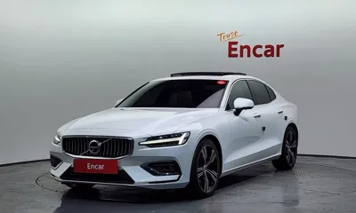 Volvo S60 · 2022 год