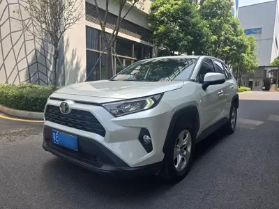 Toyota RAV4 · 2021 год