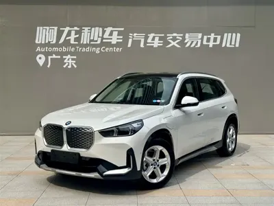 BMW iX1 · 2025 год