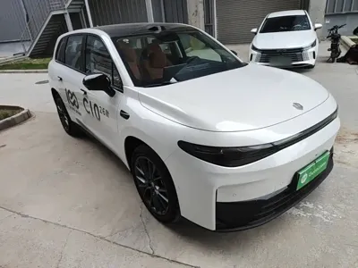 Leapmotor Leapmotor C10 2026, 2700 км, за 122800 CNY