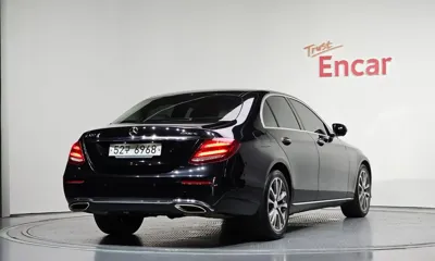 Mercedes-Benz E-Class 2019, 169781 км, за 19500000 KRW