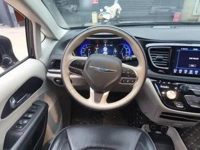 Chrysler Grand Voyager PHEV 2019, 27799 км, за 148888.57 CNY - фото 11