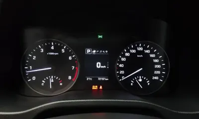 Hyundai Avante 2018, 72191 км, за 8500000 KRW - фото 8