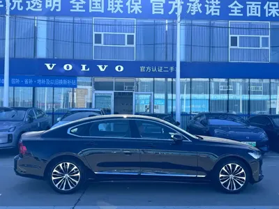 Volvo S90 2024, 39200 км, за 168800 CNY